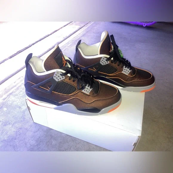 NIB Nike Air Jordan 4
